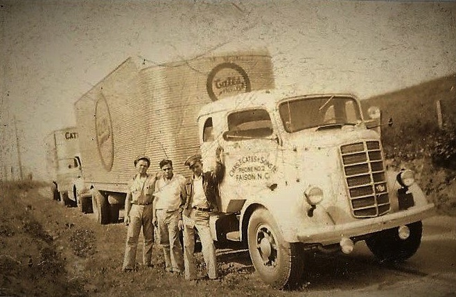 1930s Cates Pickle Truck and drivers